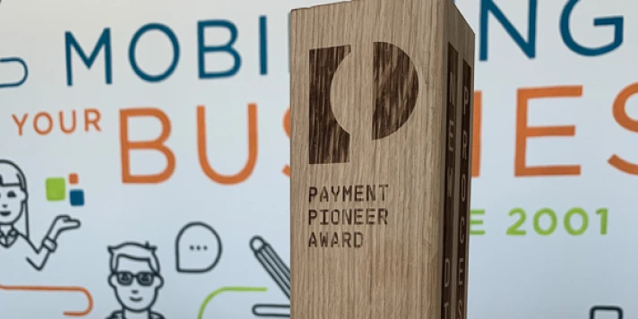 Payment-Pioneer-Award aus Holz